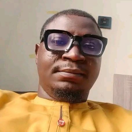 Minister Shola